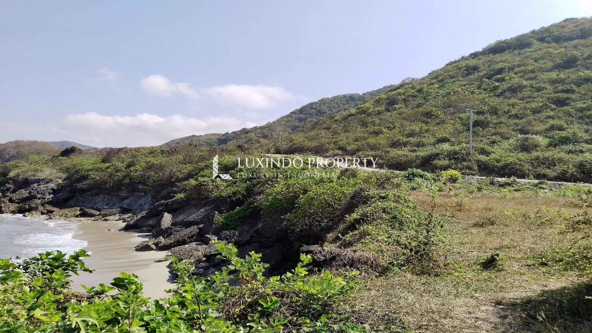 BIMA - 31,018M² RARE BEACHFRONT LAND OPPORTUNITY IN SUMBAWA (FHL557)